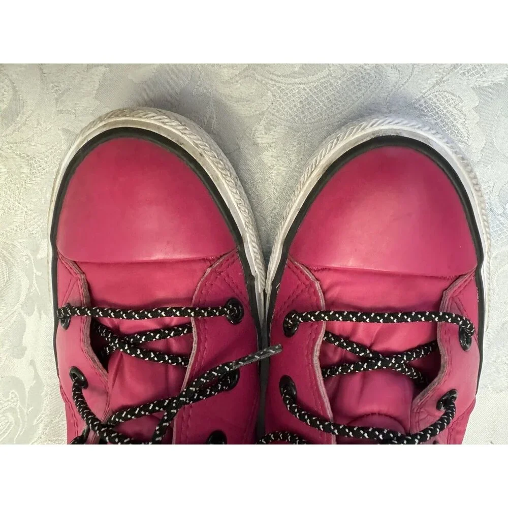 Converse Juniors Sz 3 Water Repellent Chuck Taylor All Star Boot HI 669334C Pink